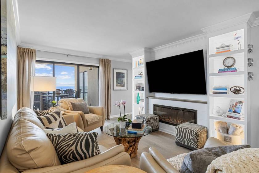 The living room at Crescent Dunes 301.