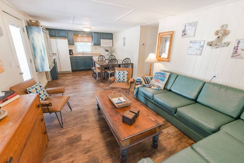 The living room of Seaside Cottage 1. 
